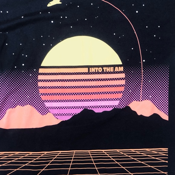 Into The AM Digital Space Tee Graphic T-Shirt Medium - Picture 2 of 4